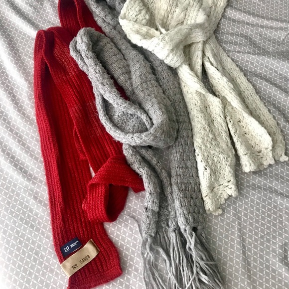 GAP Accessories - Knit scarf bundle of 3️⃣ red, white, gray